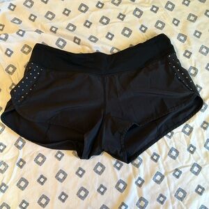 Lulu lemon shorts - sz 8